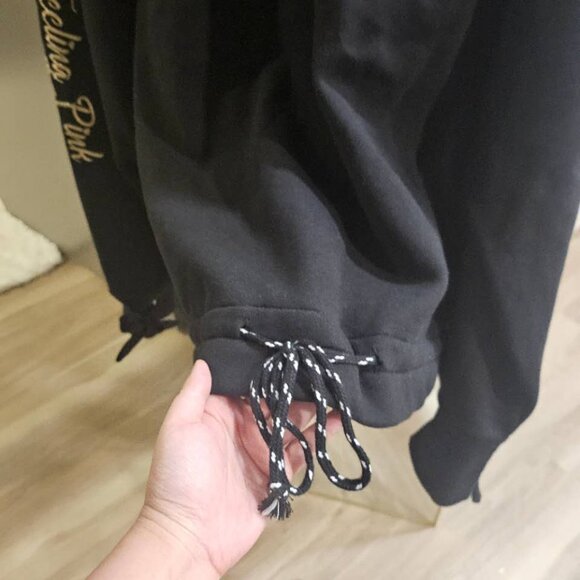 W Concept Korean Oversize [UNISEX] BLACK FEELING PINK HOODIE - Picture 6 of 6